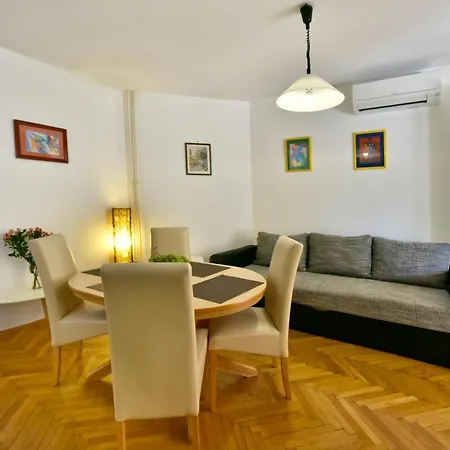 Nikola Πανσιόν 3*