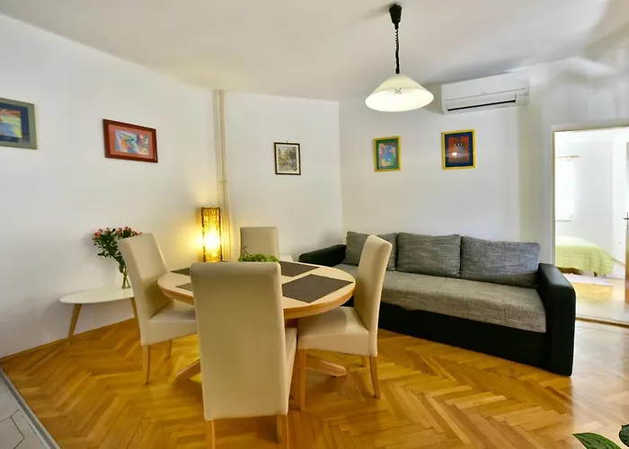 Nikola Gæstehus 4*