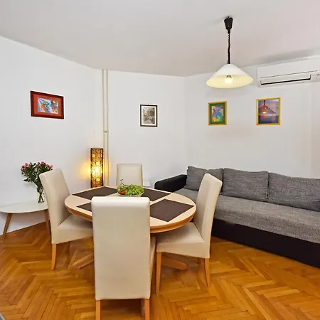 Apartment Nikola Guest house Porec