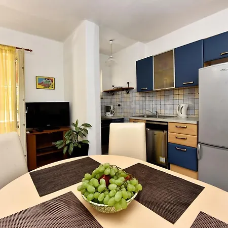 Guest house Apartment Nikola Porec